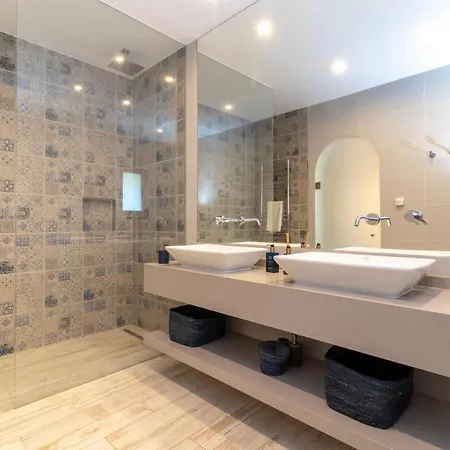 Casa Palmeiras Luxury Tranquil Area Bbq Large Pool Villa *