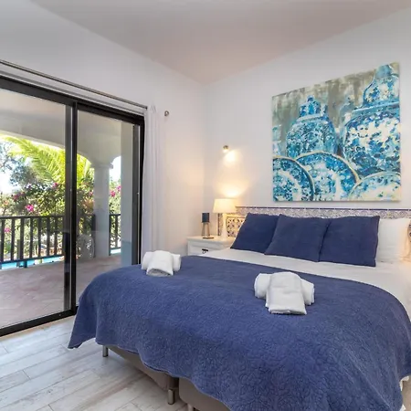 Casa Palmeiras Luxury Tranquil Area Bbq Large Pool Villa