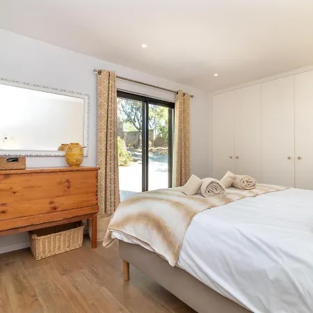 Casa Palmeiras Luxury Tranquil Area Bbq Large Pool *