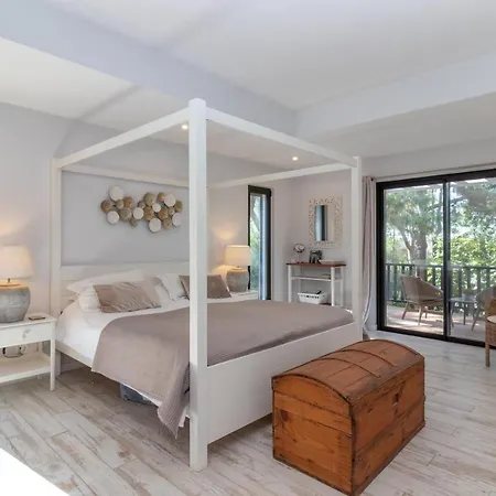 Villa Casa Palmeiras Luxury Tranquil Area Bbq Large Pool